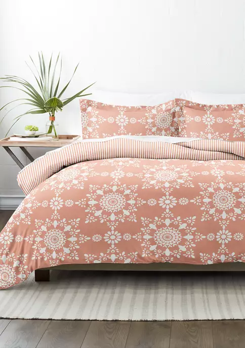 Luxury Inn Premium Ultra Soft Daisy Medallion Reversible Down-Alternative Comforter 6 Luxury Inn Premium Ultra Soft Daisy Medallion Reversible Down-Alternative Comforter - Image 4